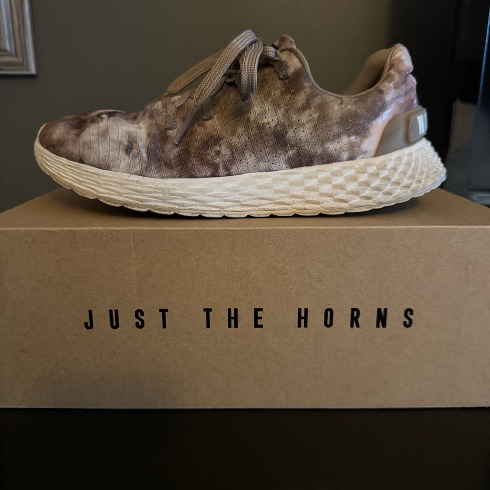 NOBULL women’s Brown and Cream Sneakers